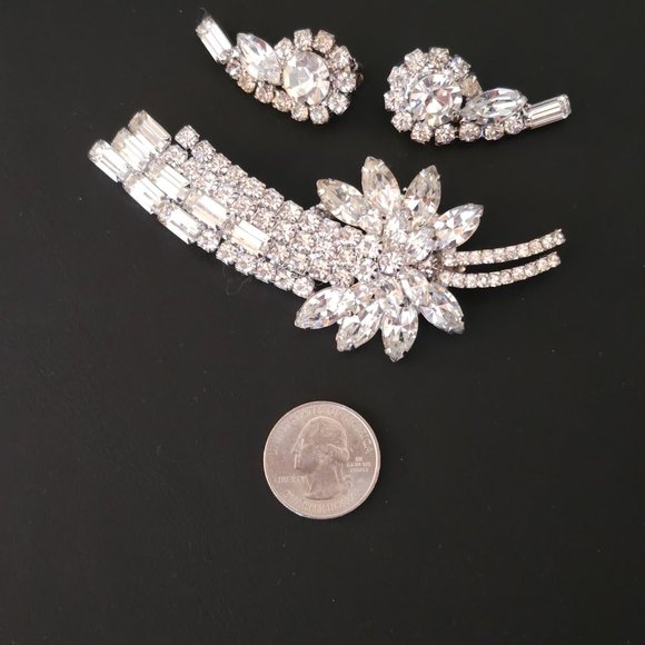 Vintage D&E Juliana Shooting Star Clear Rhinestone Brooch and Earring Set - Picture 5 of 11